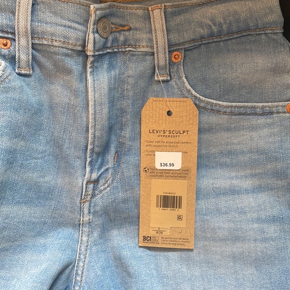 Levis high rise denim shorts - Picture 6 of 8